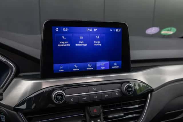 Ford Kuga (2023) thumbnail 21