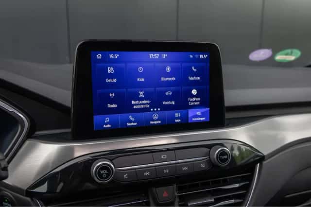 Ford Kuga (2023) thumbnail 22