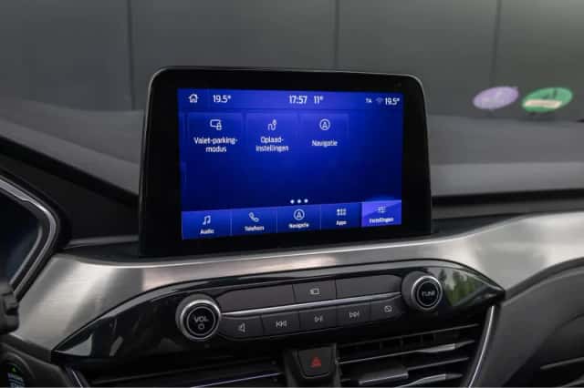 Ford Kuga (2023) thumbnail 24