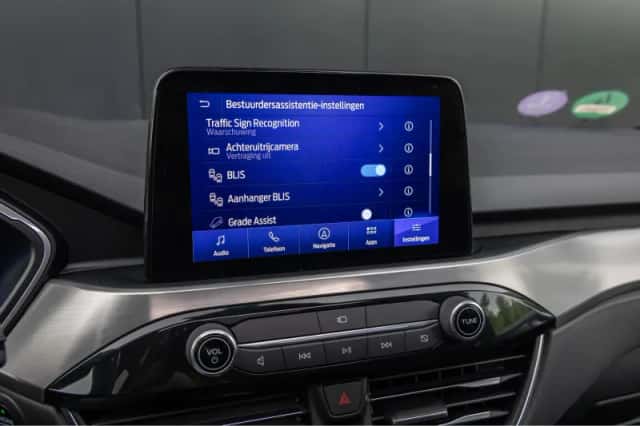 Ford Kuga (2023) thumbnail 26