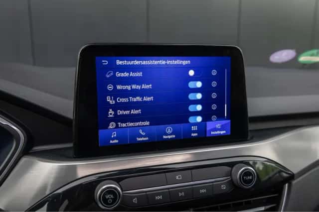 Ford Kuga (2023) thumbnail 27