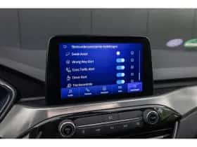 Ford Kuga (2023) thumbnail 27