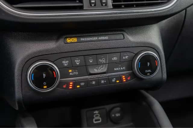 Ford Kuga (2023) thumbnail 31