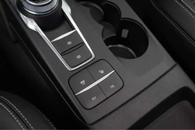 Ford Kuga (2023) thumbnail 33