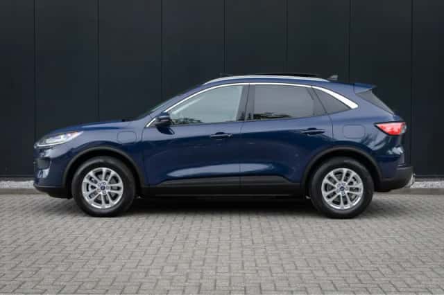 Ford Kuga (2023) thumbnail 5