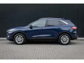 Ford Kuga (2023) thumbnail 5