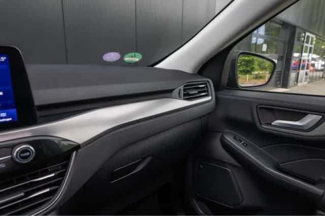 Ford Kuga (2023) thumbnail 42