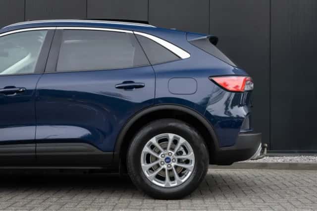 Ford Kuga (2023) thumbnail 50