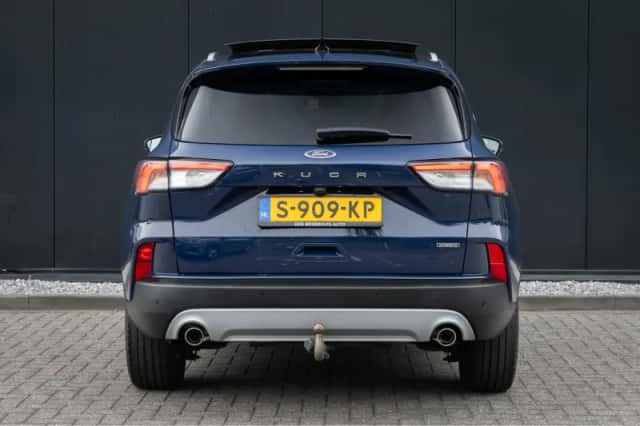 Ford Kuga (2023) thumbnail 7