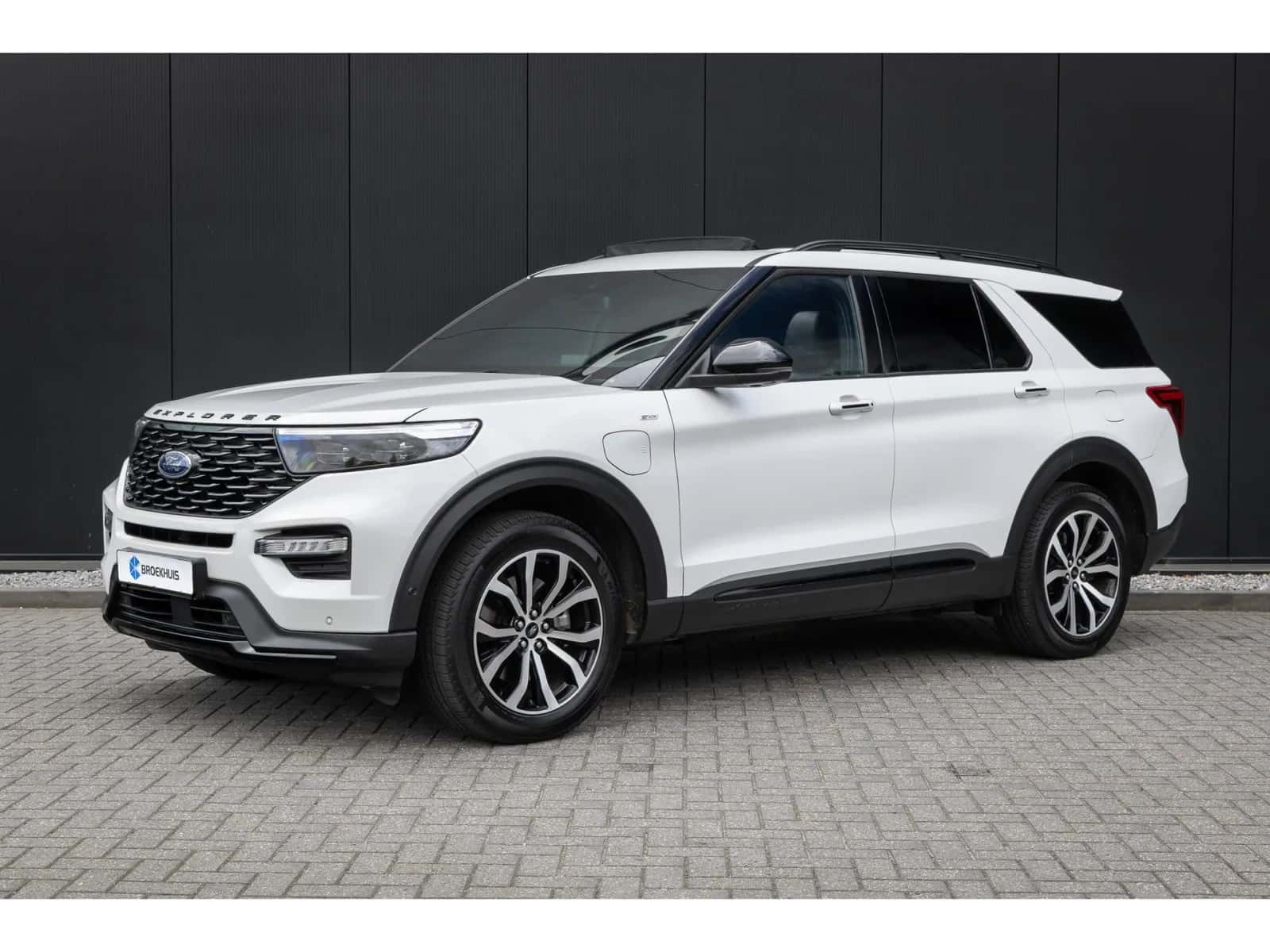 Ford Explorer (2024) — foto 1