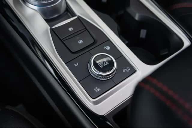 Ford Explorer (2024) thumbnail 21
