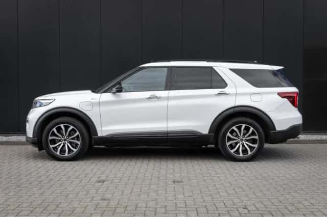 Ford Explorer (2024) thumbnail 6