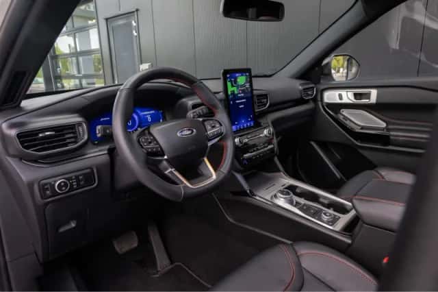 Ford Explorer (2024) thumbnail 10