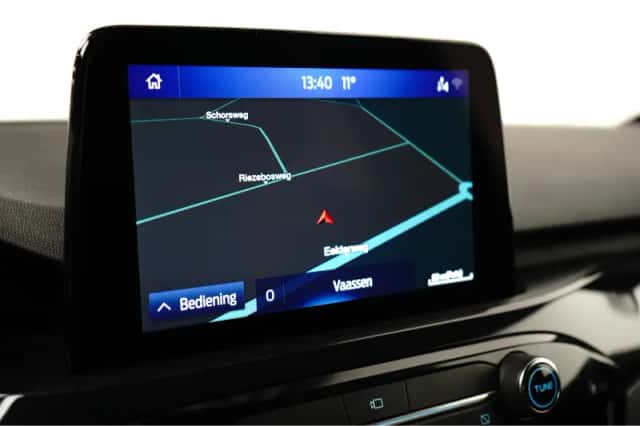 Ford Kuga (2023) thumbnail 16