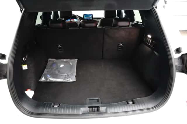 Ford Kuga (2023) thumbnail 19