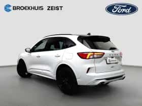 Ford Kuga (2023) thumbnail 3
