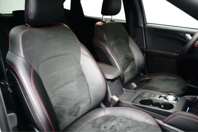 Ford Kuga (2023) thumbnail 21