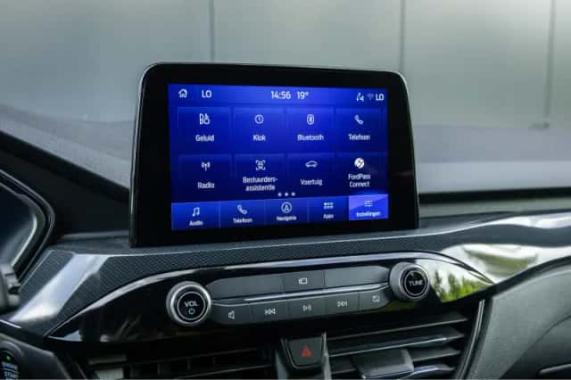 Ford Kuga (2023) thumbnail 26