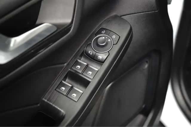 Ford Kuga (2023) thumbnail 29