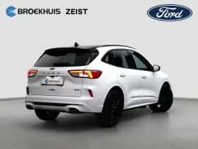 Ford Kuga (2023) thumbnail 4