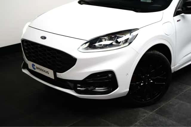 Ford Kuga (2023) thumbnail 32