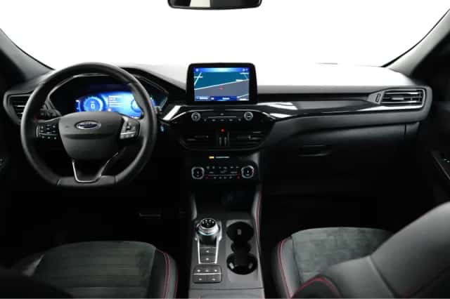 Ford Kuga (2023) thumbnail 7
