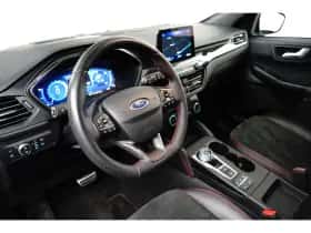 Ford Kuga (2023) thumbnail 9