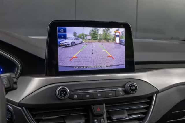 Ford Focus (2022) thumbnail 12