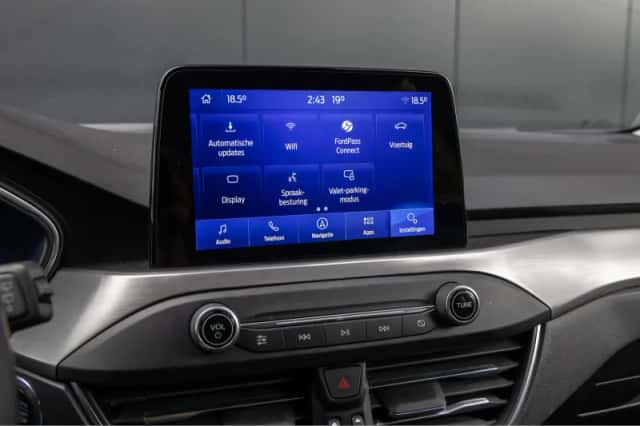 Ford Focus (2022) thumbnail 17