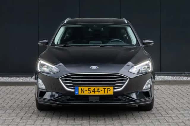 Ford Focus (2022) thumbnail 4