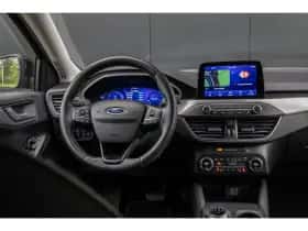 Ford Focus (2022) thumbnail 32