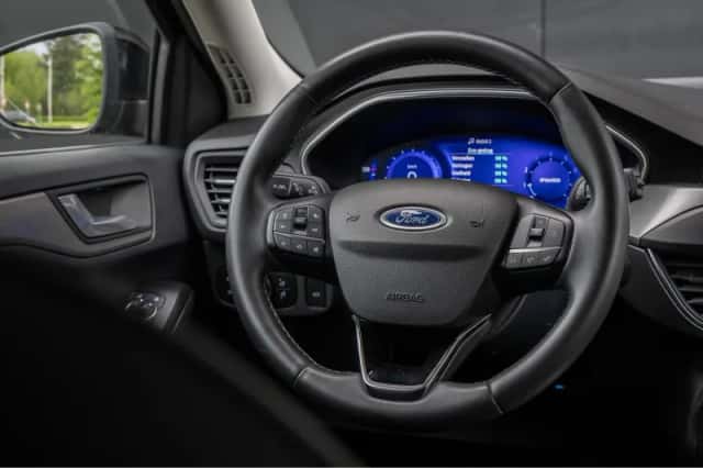 Ford Focus (2022) thumbnail 33