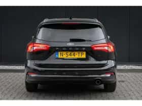Ford Focus (2022) thumbnail 5