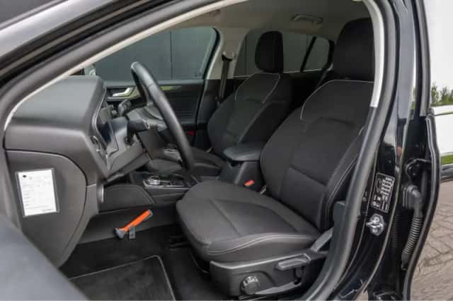 Ford Focus (2022) thumbnail 6