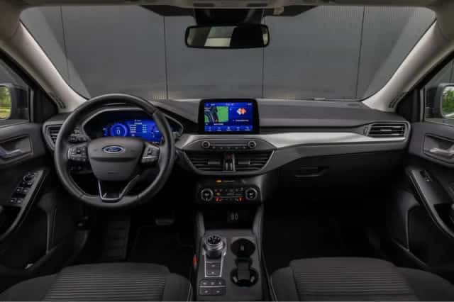 Ford Focus (2022) thumbnail 10
