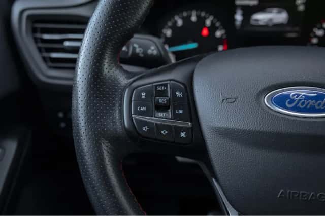 Ford Focus (2018) thumbnail 21