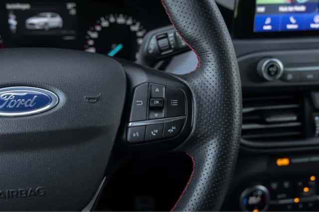 Ford Focus (2018) thumbnail 22