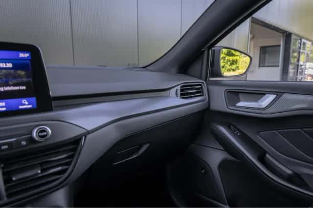 Ford Focus (2018) thumbnail 28