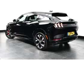 Ford Mustang Mach-E (2024) thumbnail 2