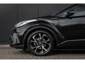 Toyota C-HR (2021) thumbnail 13