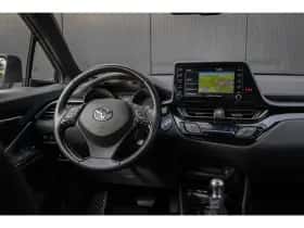 Toyota C-HR (2021) thumbnail 6