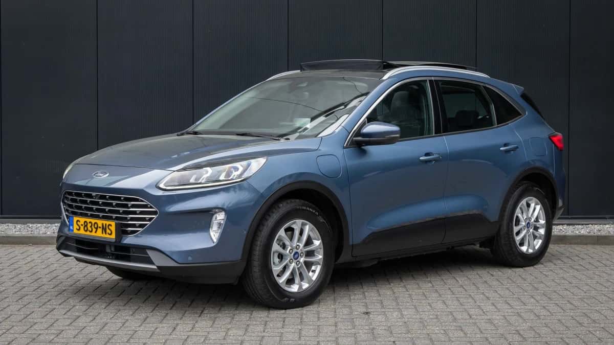 Ford Kuga (2023) — foto 1