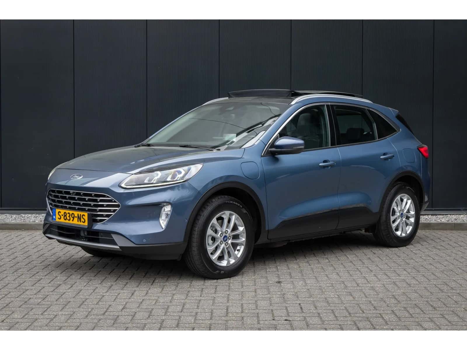 Ford Kuga (2023) — foto 1