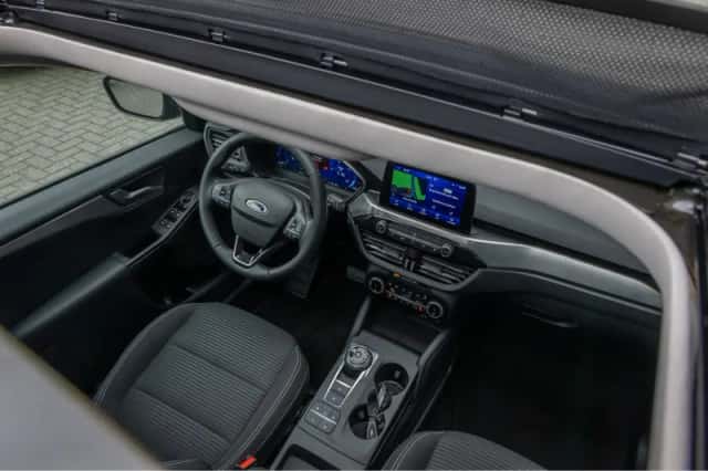 Ford Kuga (2023) thumbnail 12