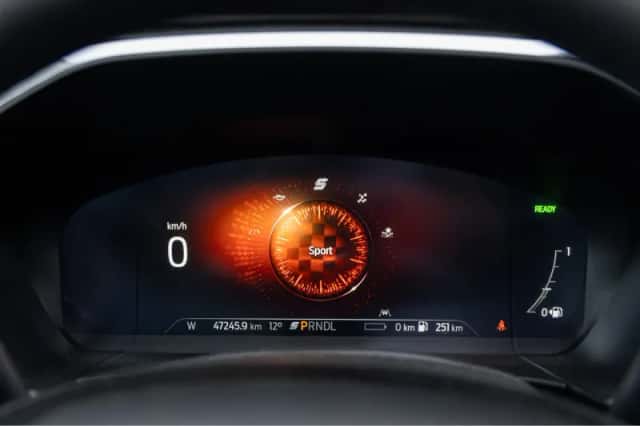 Ford Kuga (2023) thumbnail 15