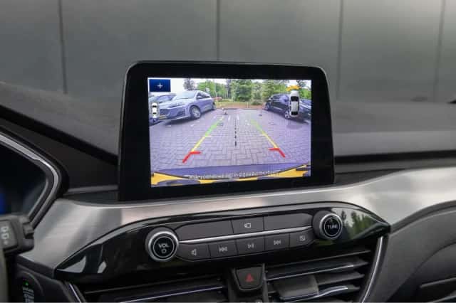 Ford Kuga (2023) thumbnail 17