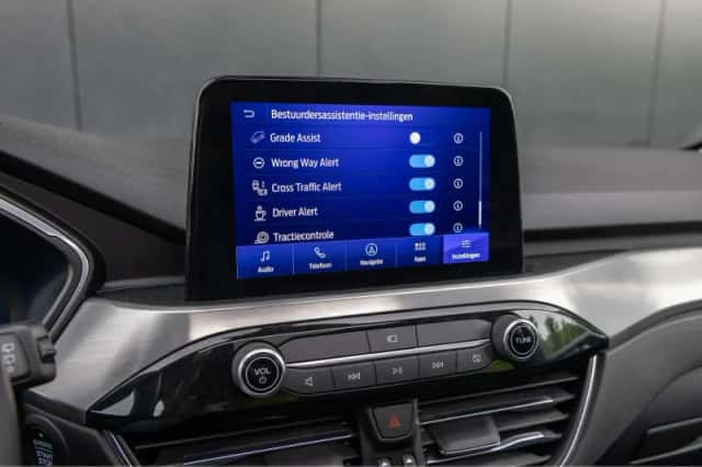 Ford Kuga (2023) thumbnail 26