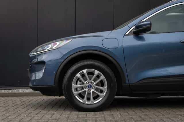 Ford Kuga (2023) thumbnail 49
