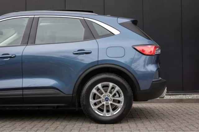 Ford Kuga (2023) thumbnail 50