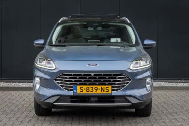 Ford Kuga (2023) thumbnail 6